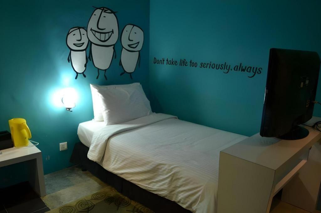Zoom Inn Boutique Hotel - Danga Bay Johor Bahru Exterior photo