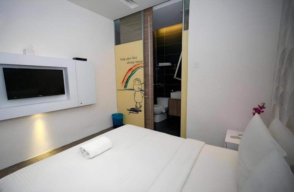 Zoom Inn Boutique Hotel - Danga Bay Johor Bahru Exterior photo