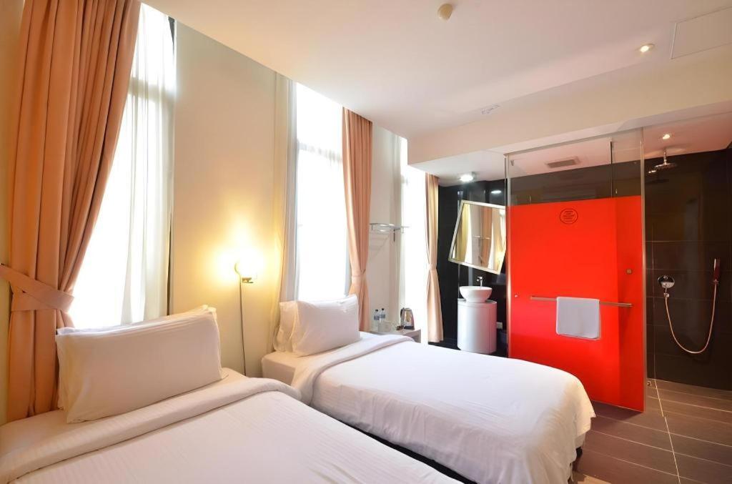 Zoom Inn Boutique Hotel - Danga Bay Johor Bahru Exterior photo